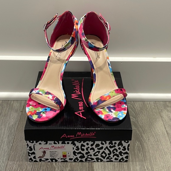 Anne Michelle Floral Pattern 4” Sandal Stiletto-Size 9 Box Included - Picture 2 of 10